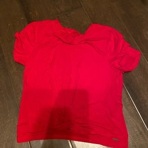 Hollister red tee